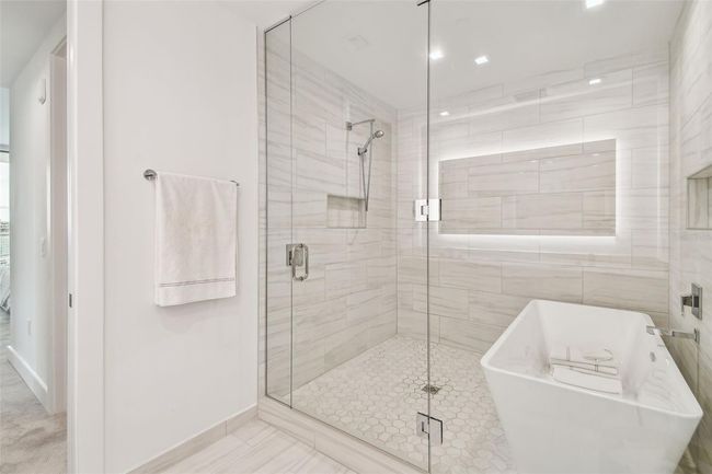 UNIT-15005 - 5120 Marina Way, Condo with 3 bedrooms, 3 bathrooms and null parking in TAMPA FL | Image 36