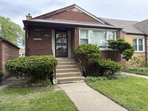 8153 S Marquette Avenue, Chicago, IL, 60617 | Card Image