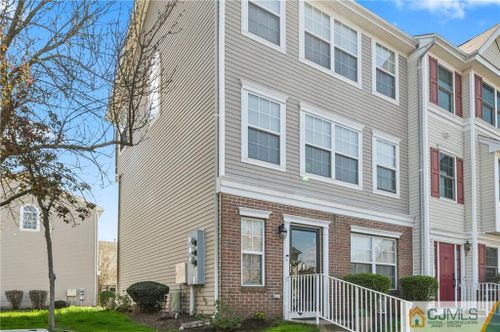 142-23 Woodlake Dr, Parlin, NJ, 08859-3145 | Card Image