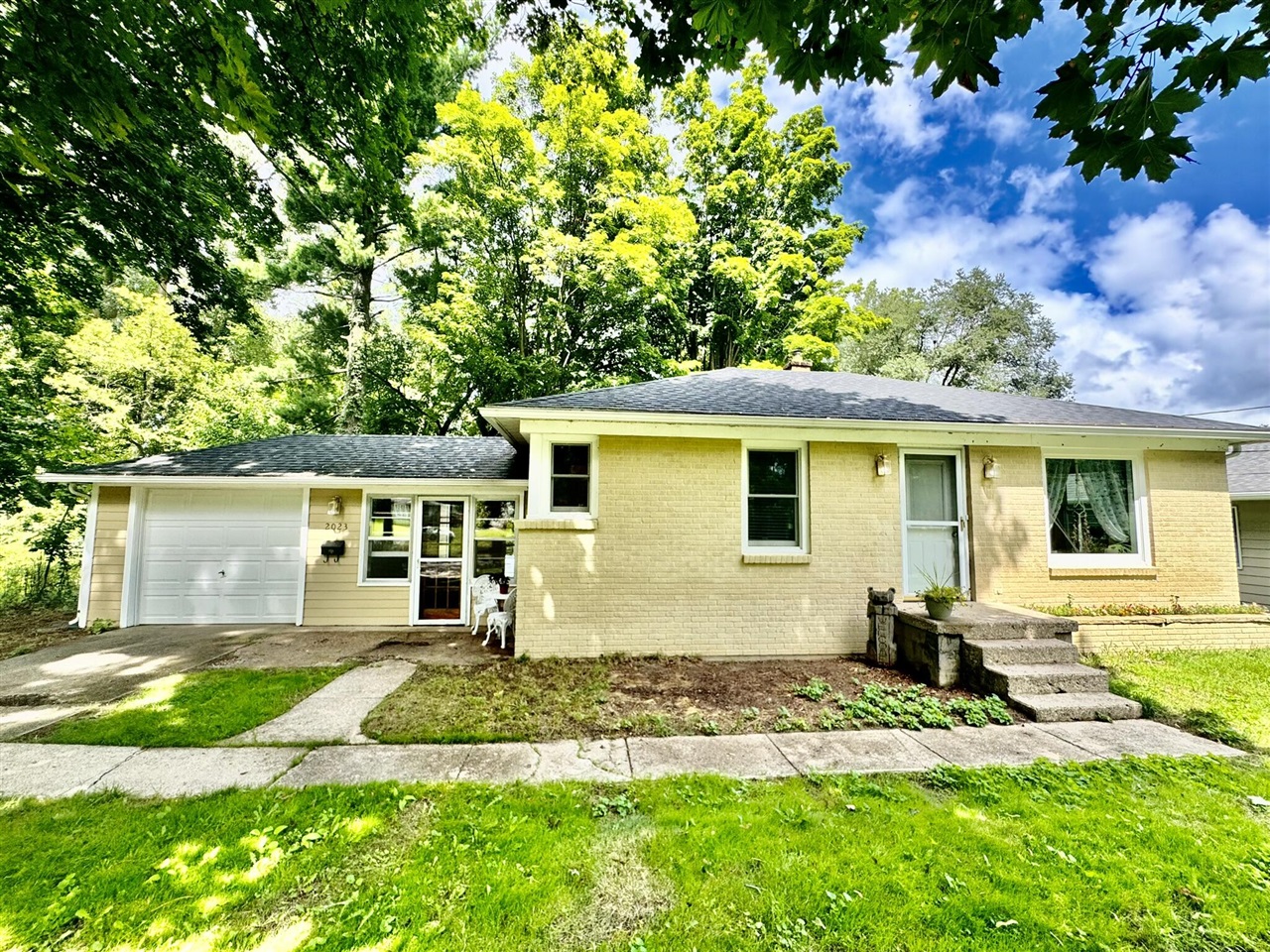Gordon St, Grand Rapids, MI 49504