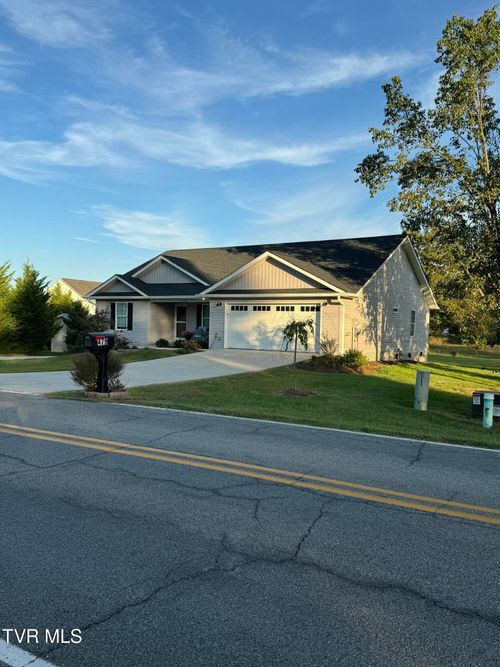 479 Silver Lake Rd, Church Hill, TN, 37642-3608 | Card Image