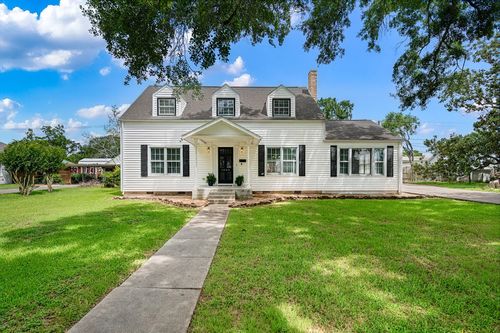 1008 Heights Street, El Campo, TX, 77437 | Card Image