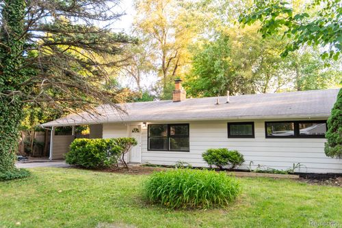 1917 Bayberry Lane, Flint, MI, 48507 | Card Image