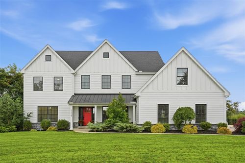 2110 Johns Ridge Rd, Coraopolis, PA, 15108-3536 | Card Image