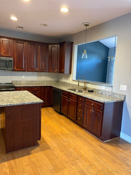 2 Everleigh Ct, Simpsonville, SC, 29681-3669 | Card Image