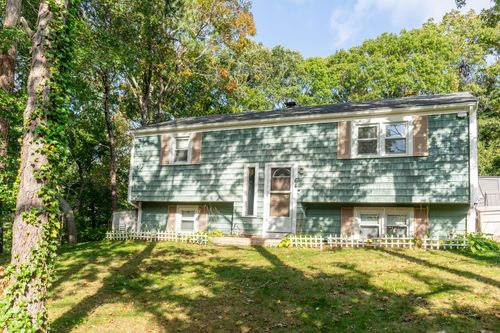 64 Hillside Dr, Plymouth, MA, 02360-1337 | Card Image