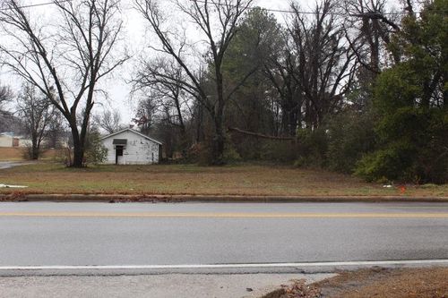 925 Rickwood Rd, Florence, AL, 35630-1401 | Card Image