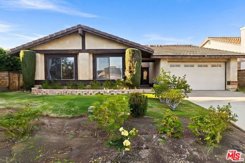 13831 Meeham Way, Moorpark, CA, 93021-2823 | Card Image