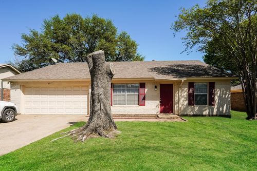 6117 Autumn Springs Dr, Arlington, TX, 76001-5004 | Card Image