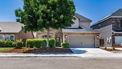 2166 Junipero Ave, Clovis, CA, 93619-8761 | Card Image