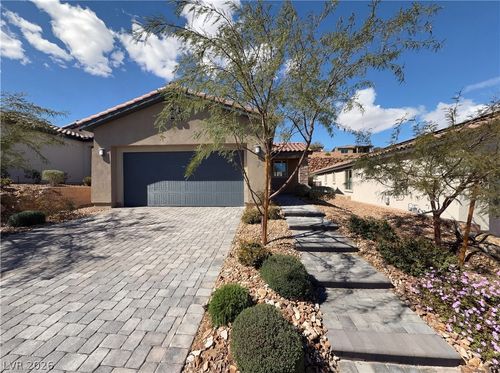 77 Stone Bluff Ln, Henderson, NV, 89011-1580 | Card Image
