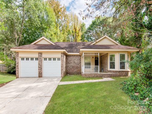 9026 Louvaine Dr, Charlotte, NC, 28227-6637 | Card Image