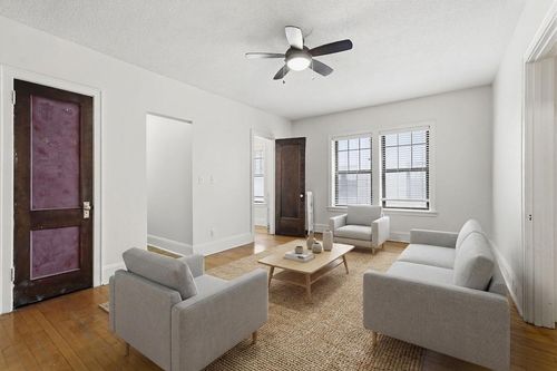 307-220 E 19th St, Minneapolis, MN, 55403-3950 | Card Image