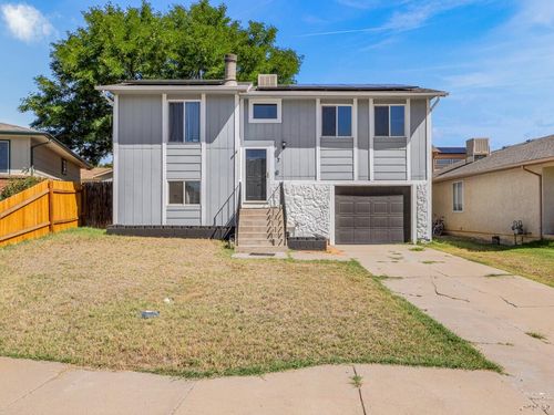 7 Plymouth Cir, Pueblo, CO, 81003-1356 | Card Image
