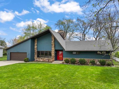 1033 Blackburn St, Gurnee, IL, 60031-2253 | Card Image