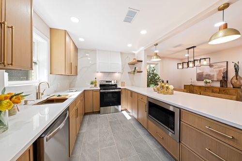 10528 Swallow Ln, Dallas, TX, 75218-2321 | Card Image