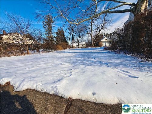 1814 W Union Blvd, BETHLEHEM, PA, 18018-2128 | Card Image