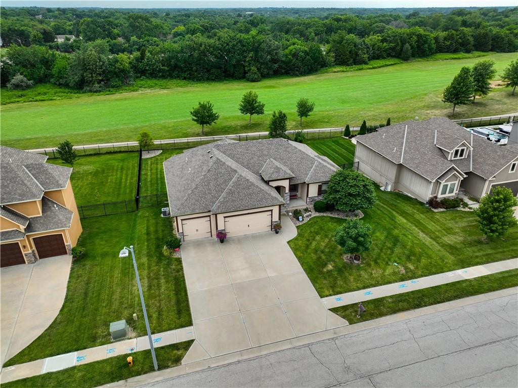 Stone Canyon Dr, Blue Springs, MO 64015
