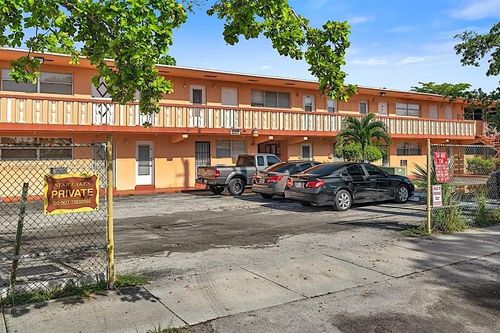 apt-405-19000 Ne 3rd Ct, Miami, FL, 33179-3844 | Card Image