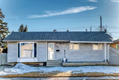 2205 80 Ave Se, Calgary, AB, T2C1H3 | Card Image