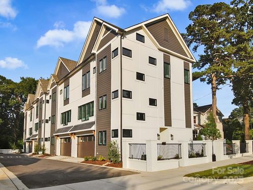 4215 Walker Rd, Charlotte, NC, 28211-1519 | Card Image
