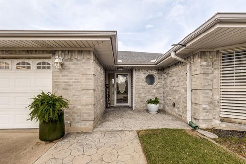 2507 18th St N, Texas City, TX, 77590-4153 | Card Image