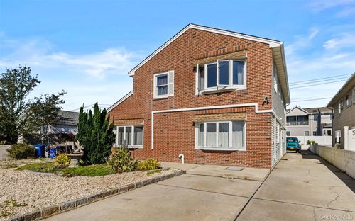 2-539 W Park Ave, Long Beach, NY, 11561-3011 | Card Image