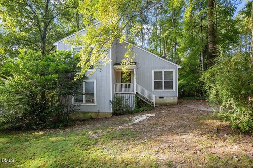 907 Castalia Dr, Cary, NC, 27513-4911 | Card Image