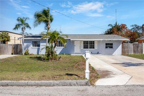 8725 N 52nd St, Tampa, FL, 33617-6107 | Card Image