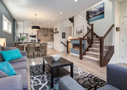 1-2427 2 Ave Nw, Calgary, AB, T2N0H5 | Card Image