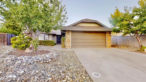 8006 Hamric Ct, Antelope, CA, 95843-4519 | Card Image