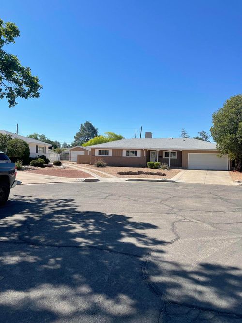 6716 Dodd Pl Ne, Albuquerque, NM, 87110-1377 | Card Image