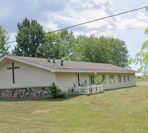 7033 Hammond Ave Se, Caledonia, MI, 49316-8353 | Card Image