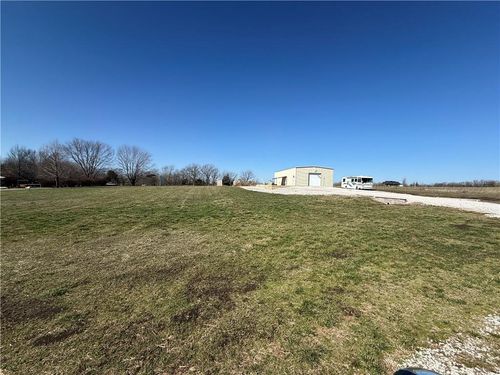 000 Somerset Rd, Paola, KS, 66071 | Card Image