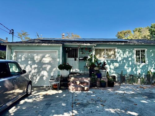 2380 Ralmar Ave, East Palo Alto, CA, 94303-1038 | Card Image