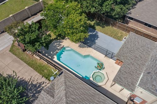 610 English Oak Dr, Allen, TX, 75002-5209 | Card Image