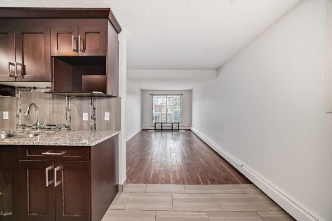 301 - 431 1 Avenue Ne, Home with 2 bedrooms, 1 bathrooms and 1 parking in Calgary AB | Image 6