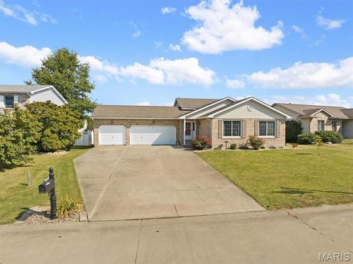 105 Quail Run, Bethalto, IL, 62010-2014 | Card Image