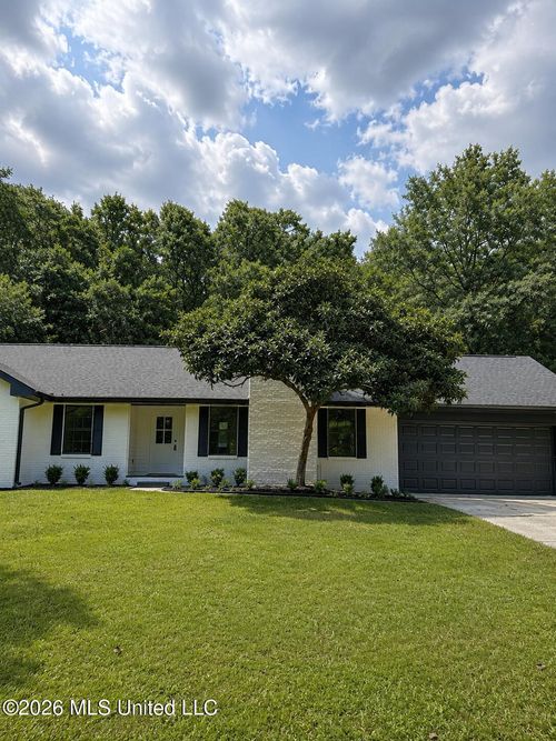 5615 Ahekolo Cir, Diamondhead, MS, 39525-3401 | Card Image