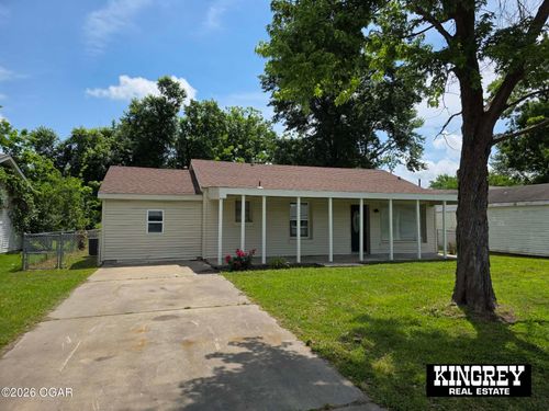 2220 B St Ne, Miami, OK, 74354-1612 | Card Image