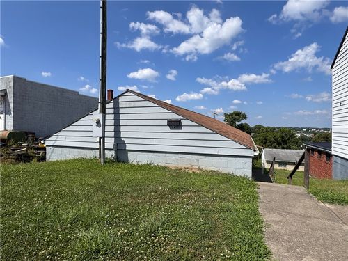 32 Springer Ave, Uniontown, PA, 15401-2740 | Card Image