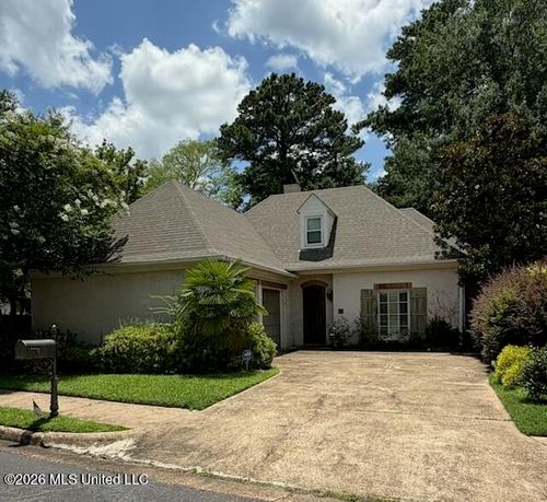 17 Waterford Place, Jackson, MS, 39211 | Card Image