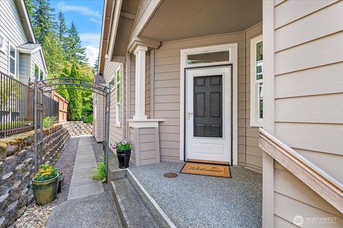 13720 231st Ln Ne, Redmond, WA, 98053-5697 | Card Image