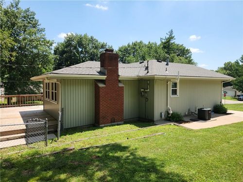 3219 Vest Ave, Independence, MO, 64055-2931 | Card Image