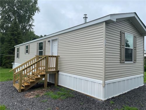 53 Northrup Ln, Farmington, NY, 14425-1083 | Card Image