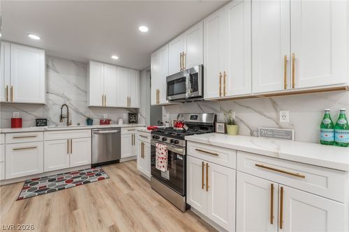 1118 Chapman Drive, Las Vegas, NV, 89104 | Card Image