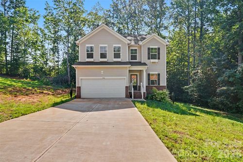 5146 Mark Dr Ne, Hickory, NC, 28601-9727 | Card Image