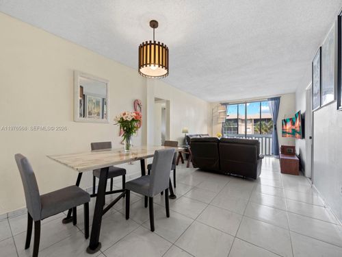 apt-b304-6701 Nw 169th St, Hialeah, FL, 33015-4218 | Card Image