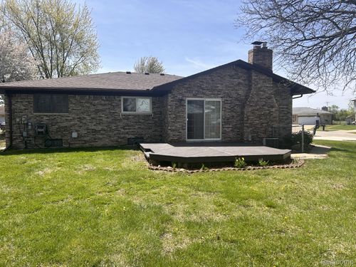 2219 Belmont Dr, Sterling Heights, MI, 48310-2302 | Card Image