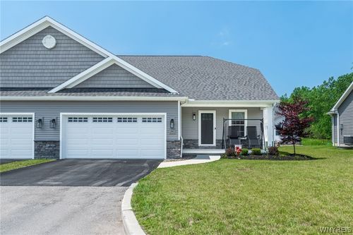 c-24 Essex Woods Lane, Amherst, NY, 14428 | Card Image